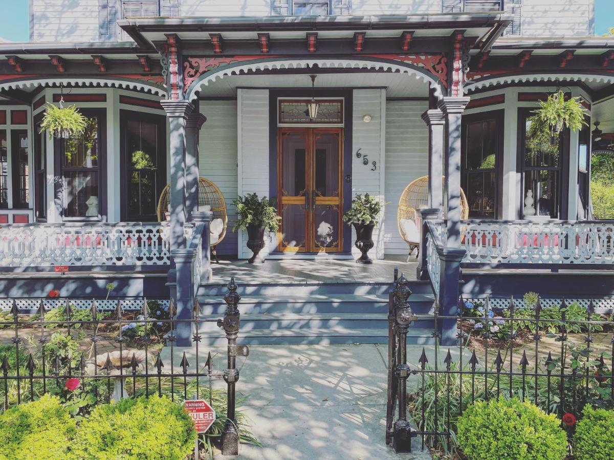 The Hugh Boutique B&B Cape May Bagian luar foto